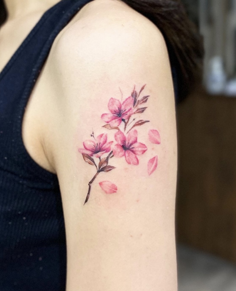 タトゥー使われる人気の花（春ver）