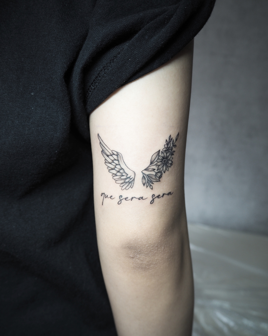 天使の羽×花　-wings × flower tattoo- タトゥー