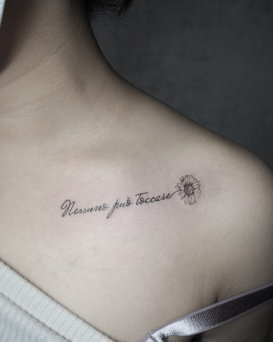 英語　-lettering × flower- タトゥー