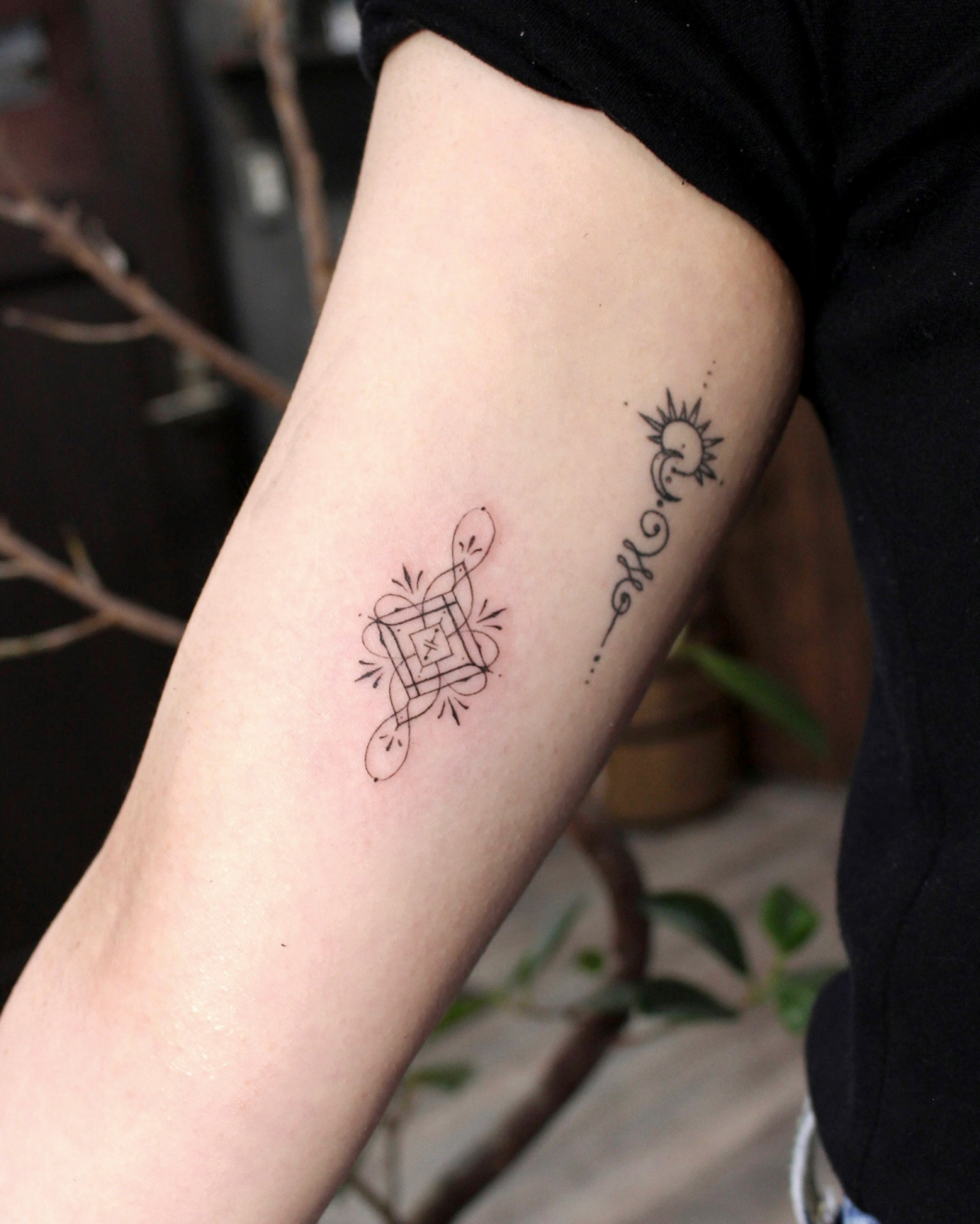 ファインラインタトゥー　−Fine line tattoo−
