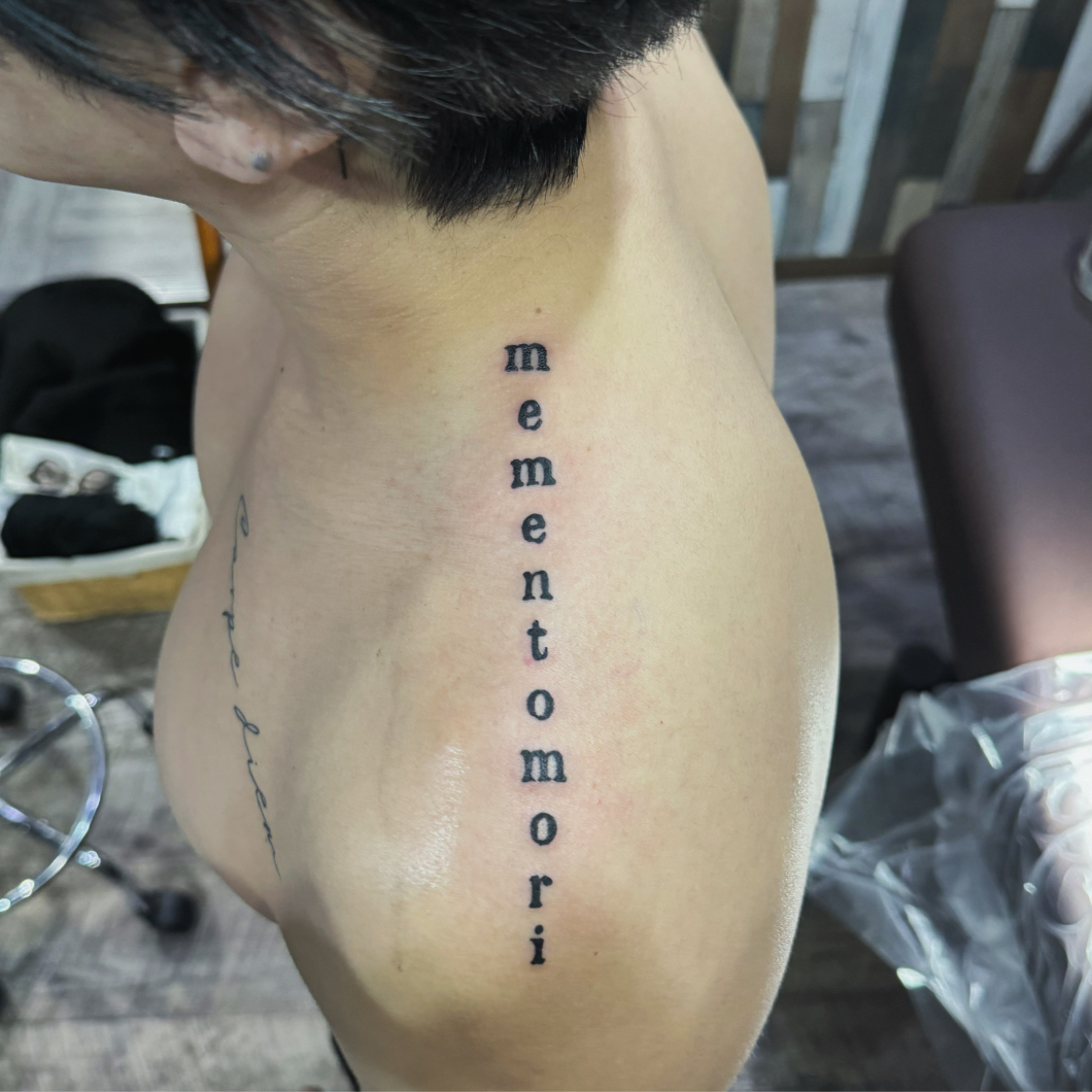 レタリング 　「Memento Mori」