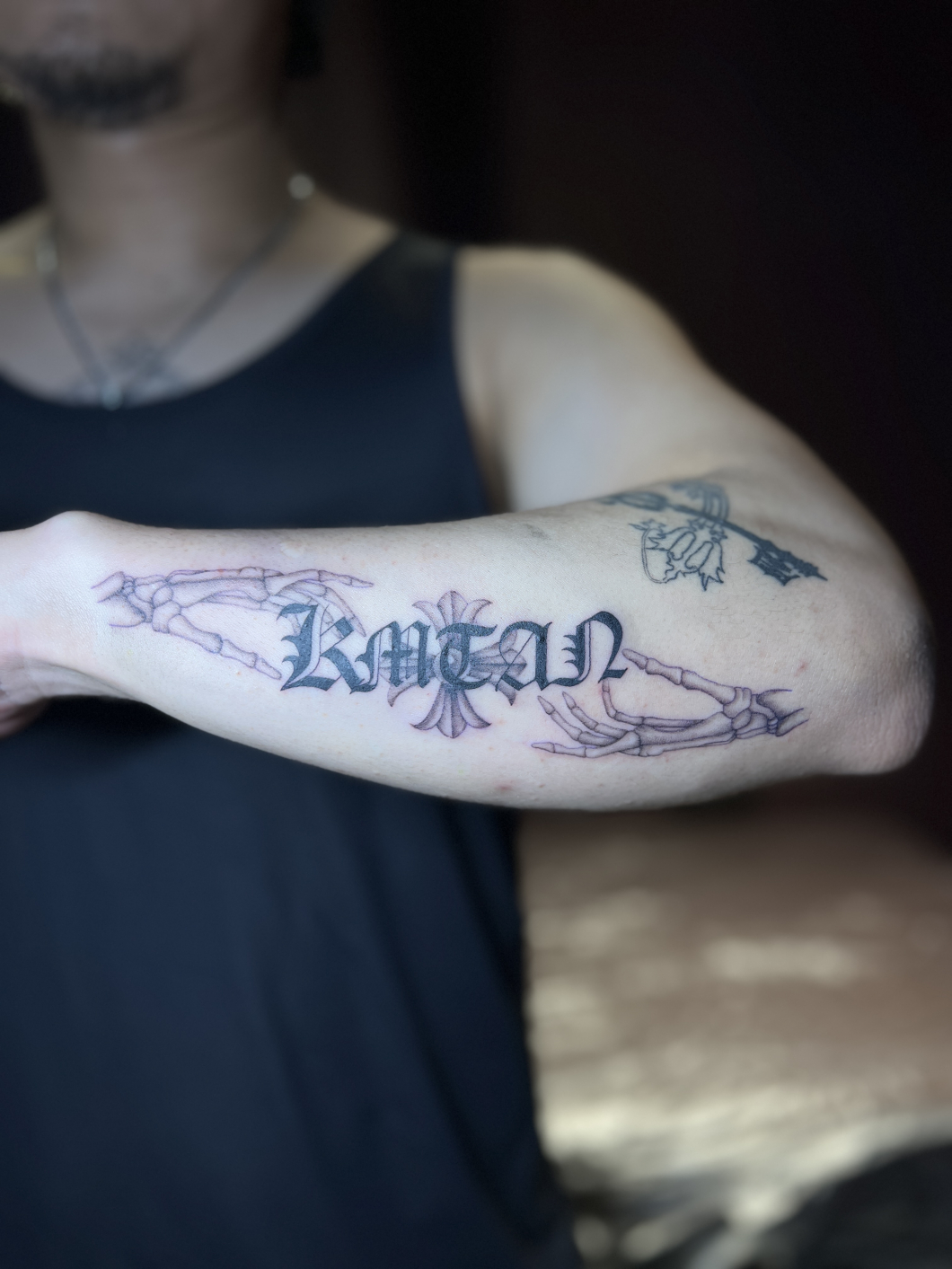 cross×bone×lettering tattoo