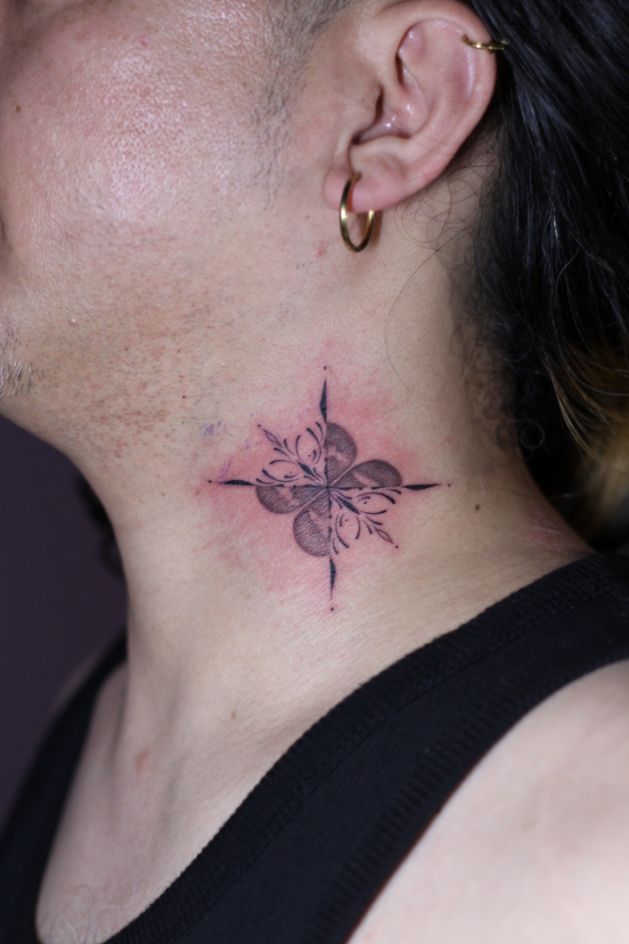 オーナメントタトゥー×クローバー