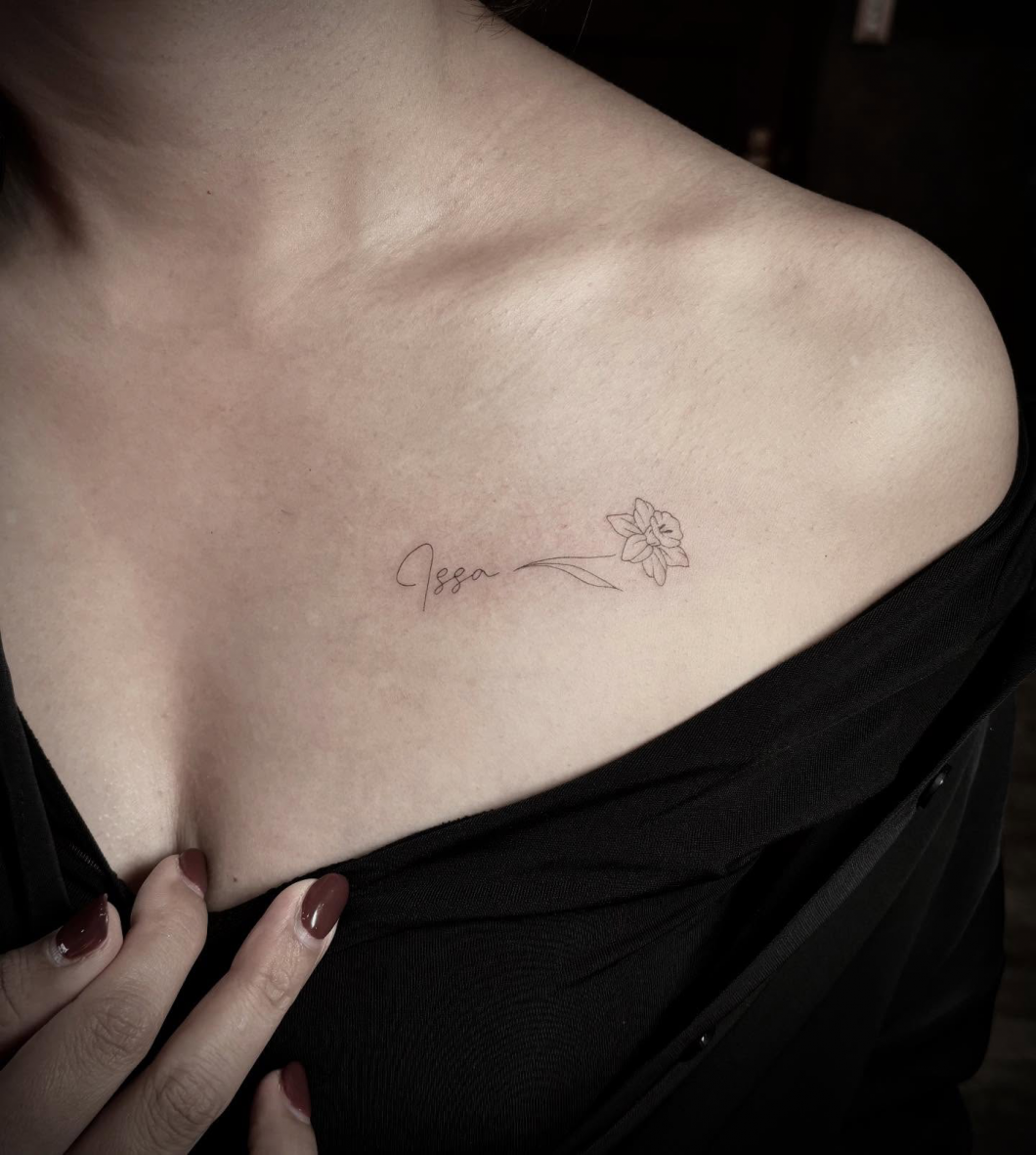 フラワーレタリングタトゥー